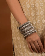 Load image into Gallery viewer, Saanika Bangle Stack