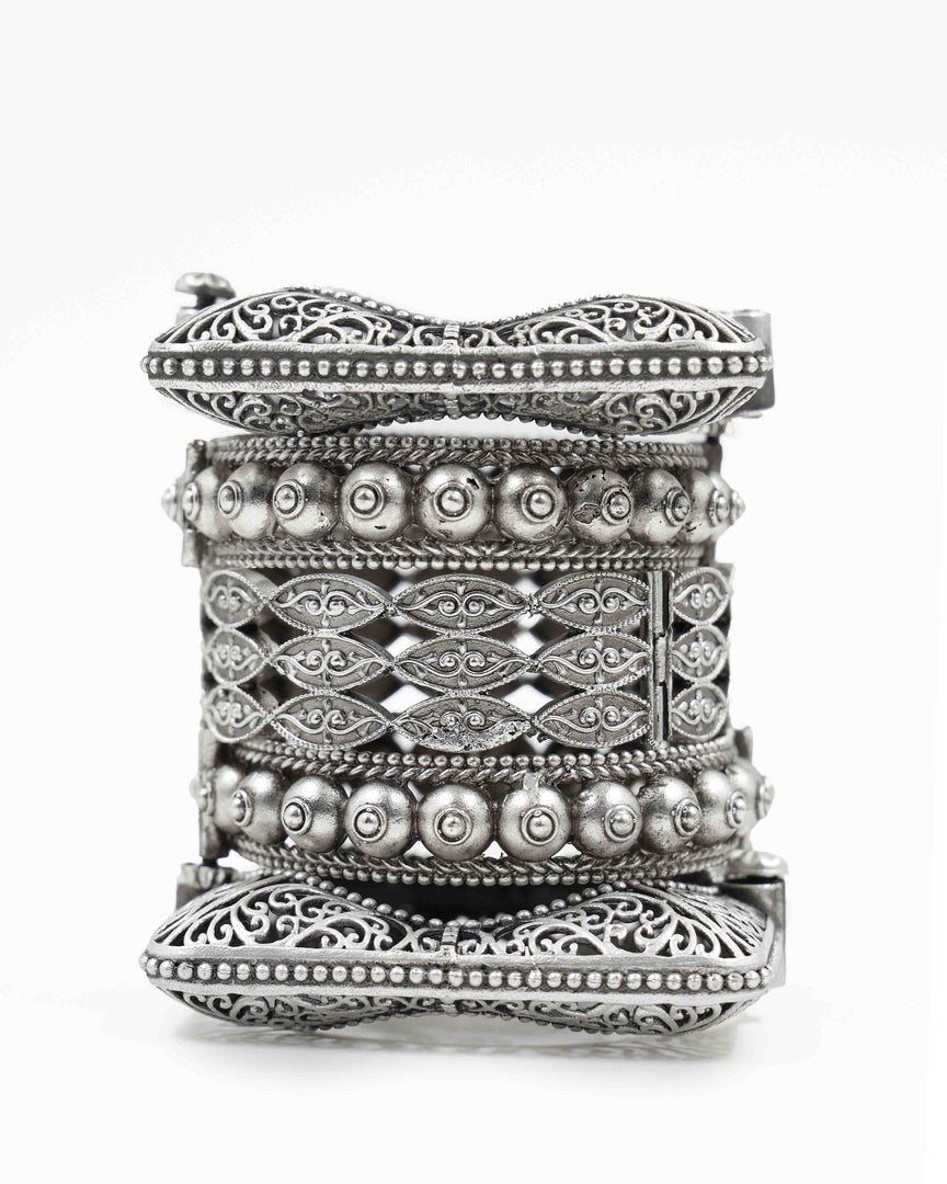 Aahna Silver Lookalike Bangle Stack