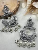 Load image into Gallery viewer, POORVI  DANGLER EARRINGS