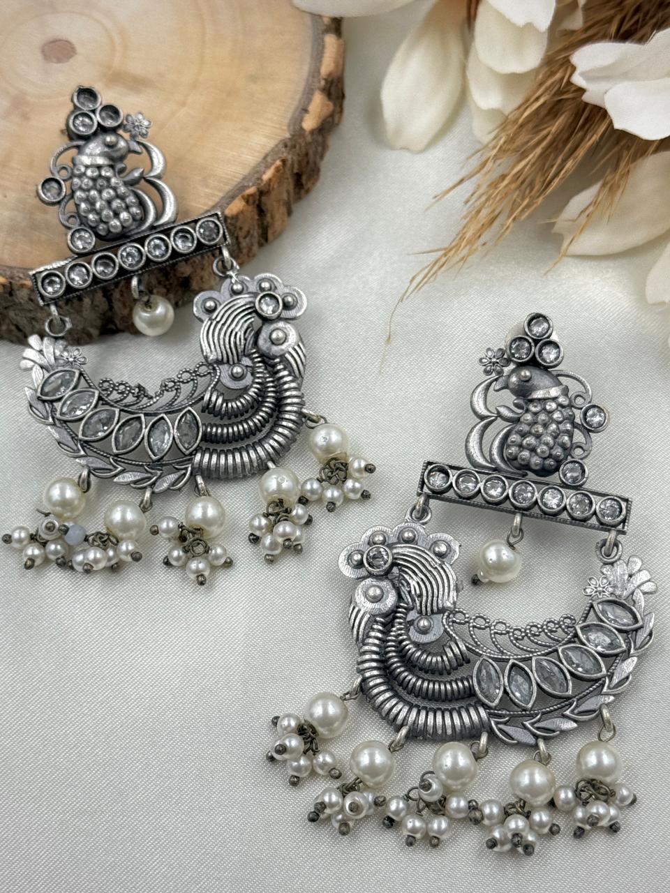 POORVI STONE DANGLER EARRINGS