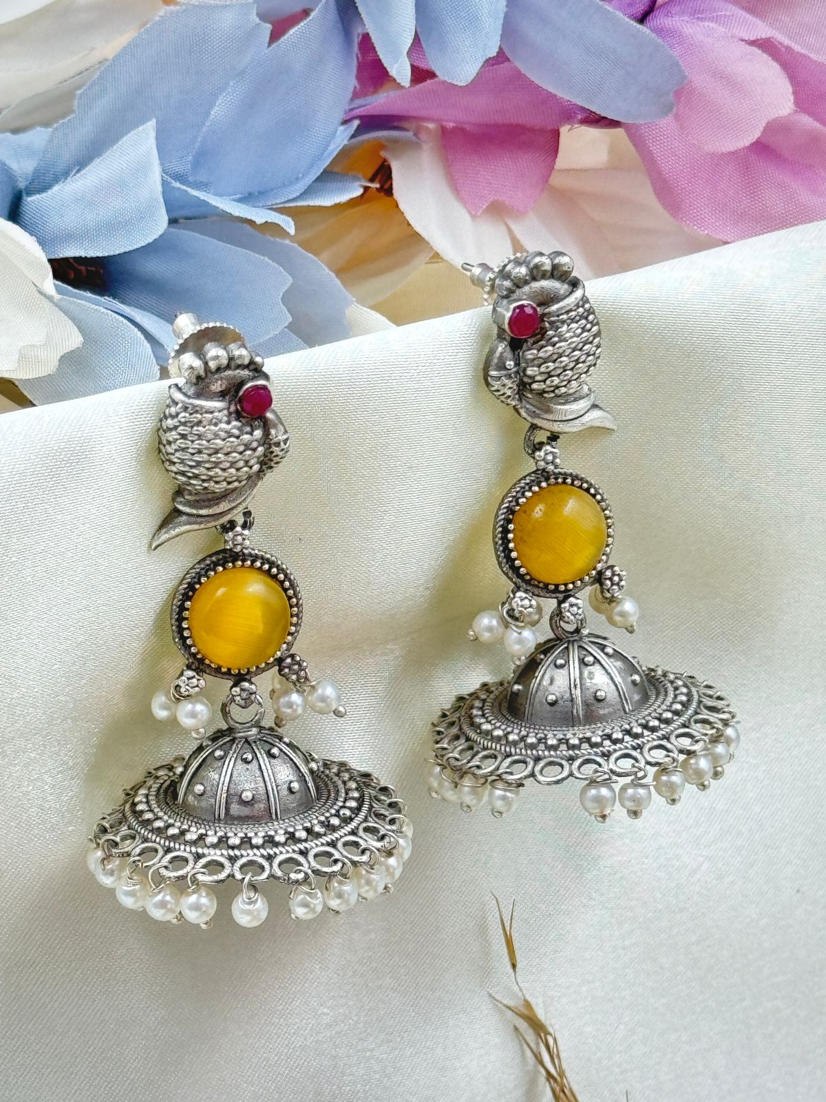 NIHARA STONE EARRINGS JHUMKA