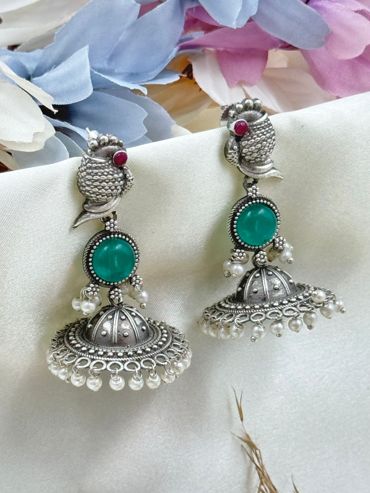 NIHARA STONE EARRINGS JHUMKA