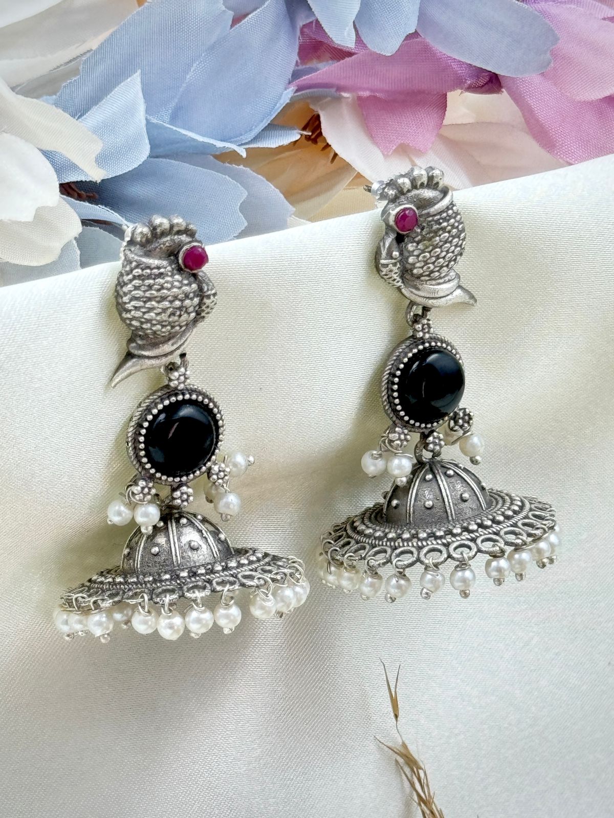 NIHARA STONE EARRINGS JHUMKA