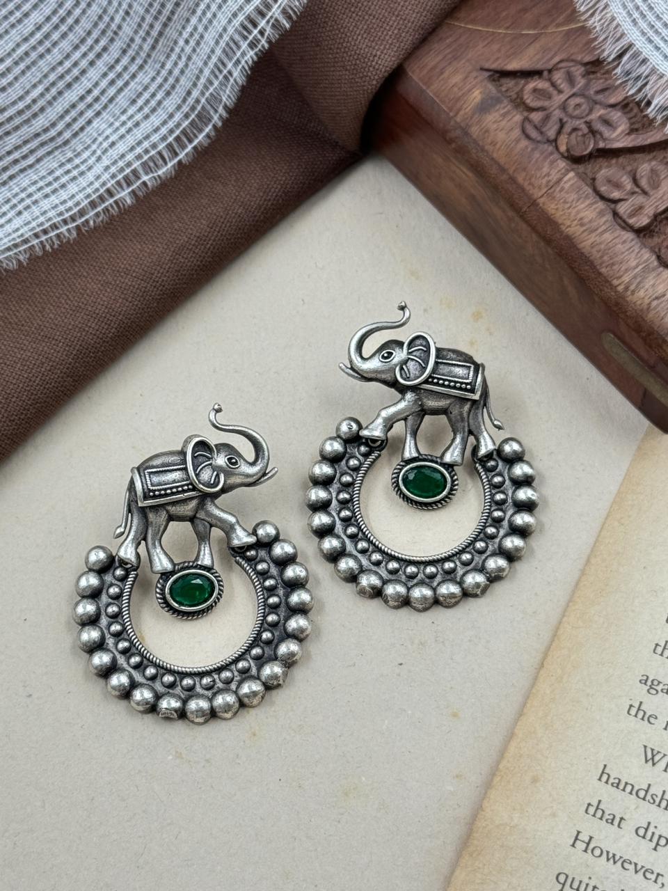 AVNI STONE DANGLER