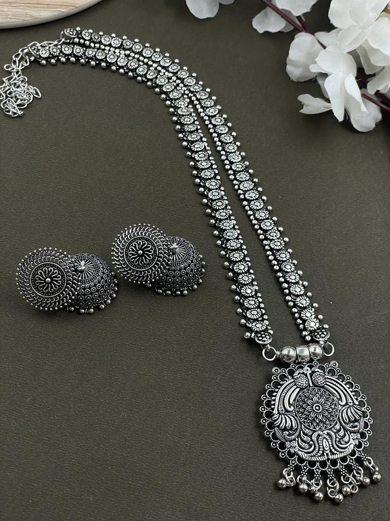 SANA SILVER OXIDISED JEWELLERY SET