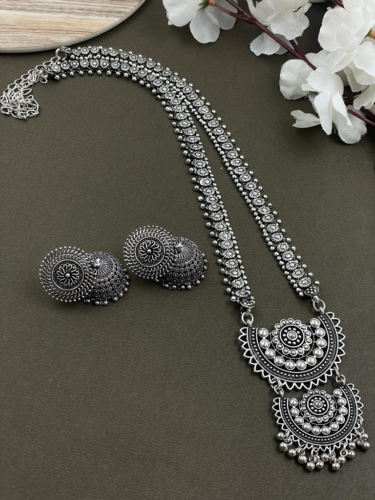 SANA SILVER OXIDISED JEWELLERY SET