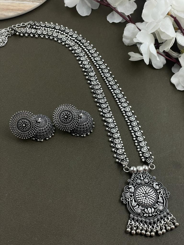 SANA SILVER OXIDISED JEWELLERY SET