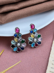 Gieva Stud Stone Earrings