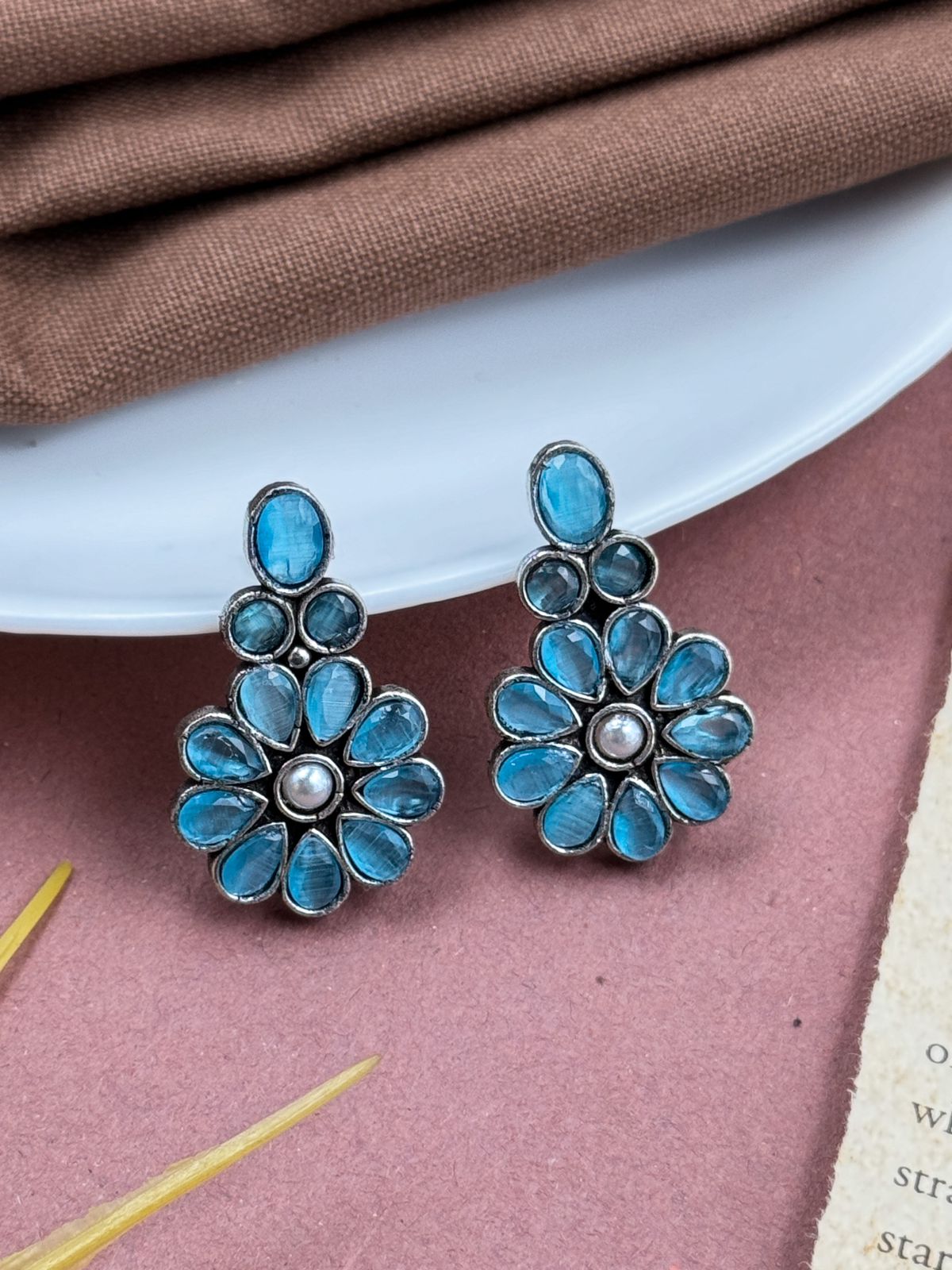 GIEVA OXIDISED STUDS