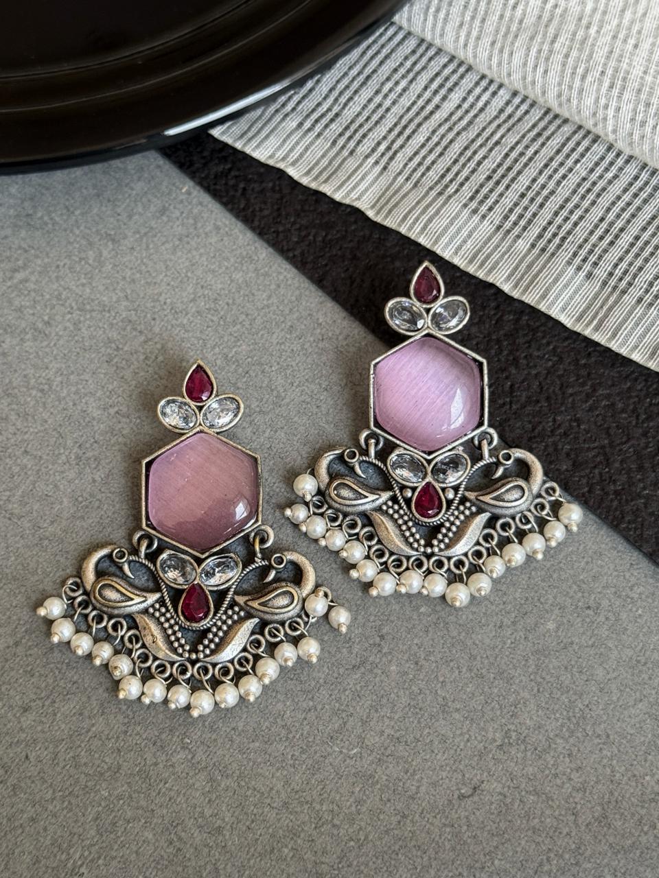 VAANI DANGLER EARRINGS