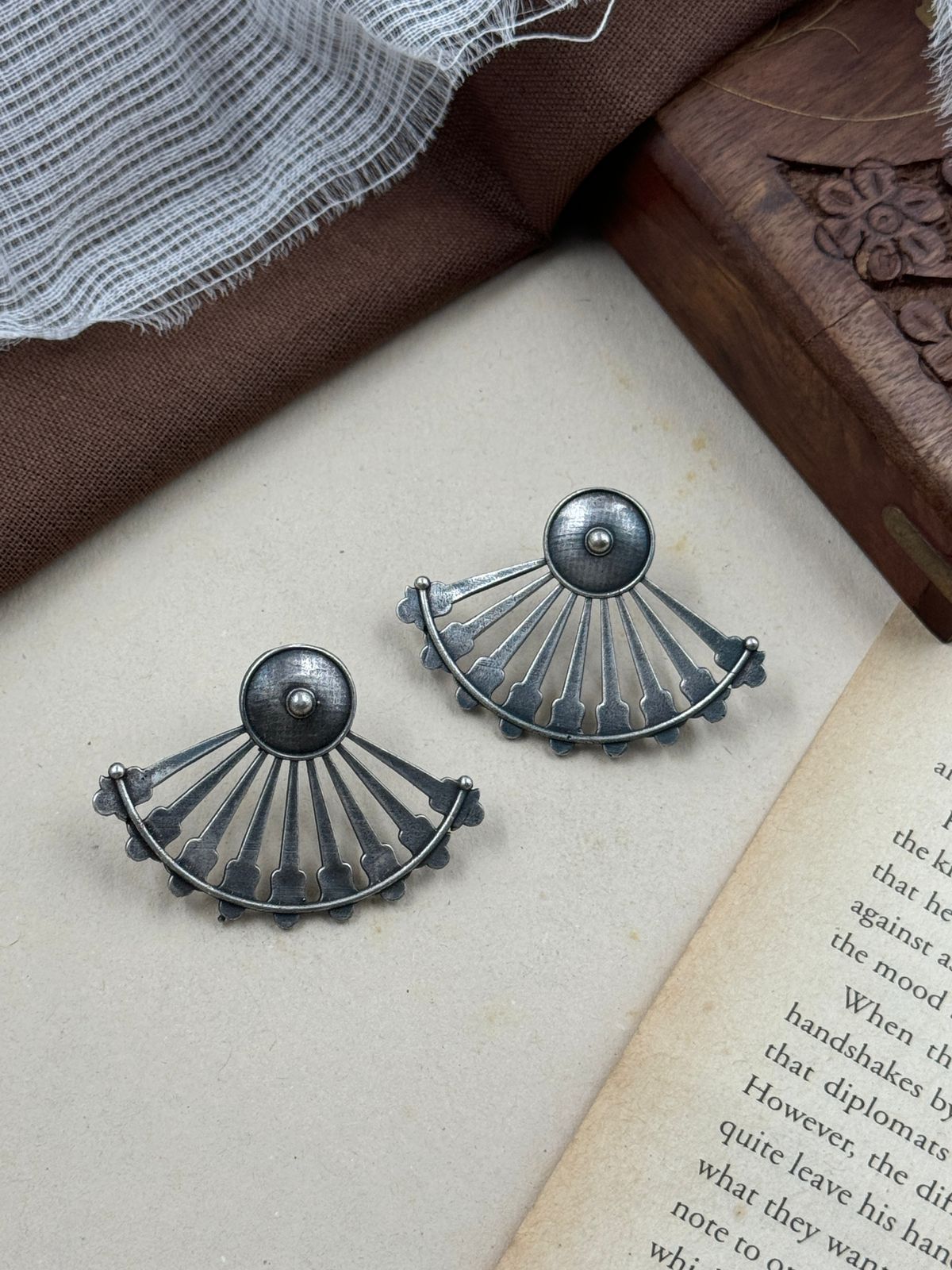 EMILY OXIDISED STUDS EARRINGS