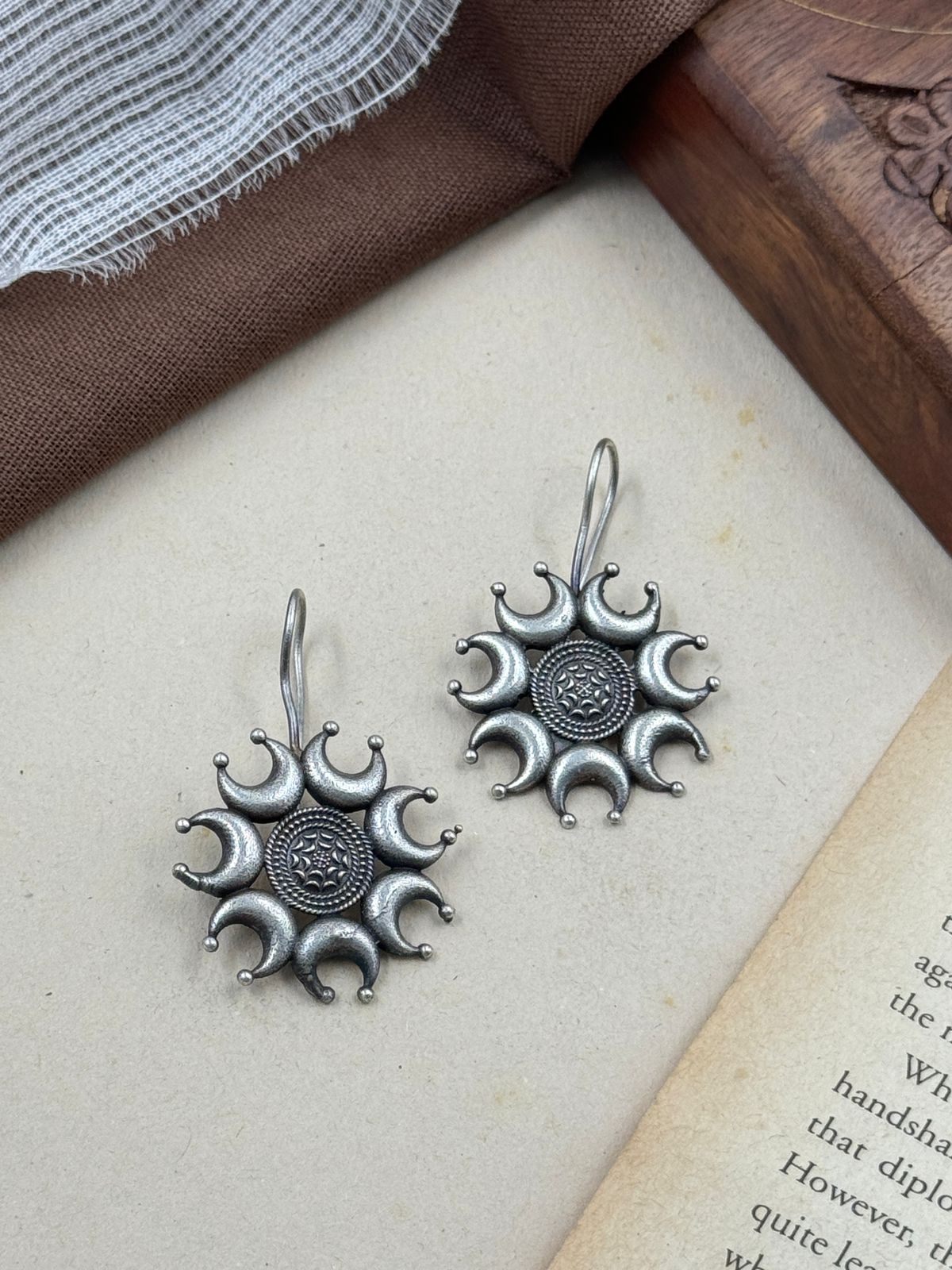 RIA OXIDISED STUDS EARRINGS