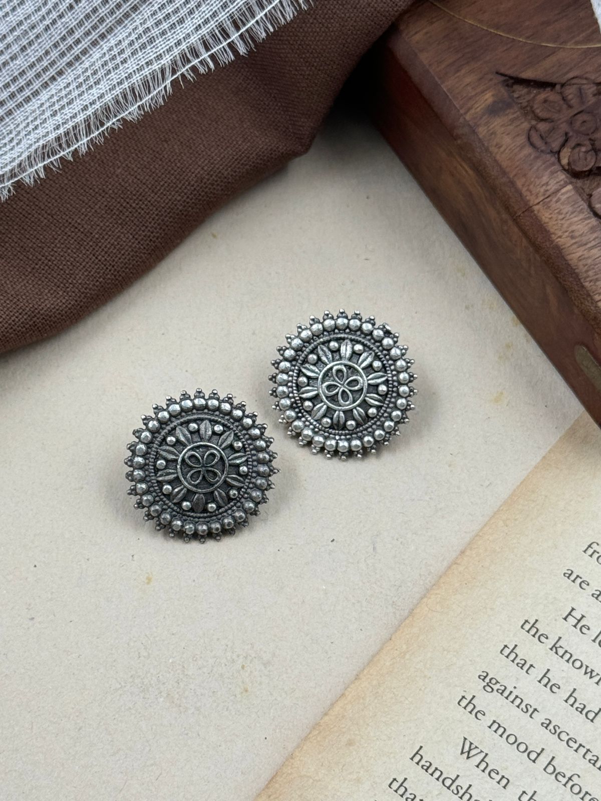 DIVA OXIDISED STUDS EARRINGS