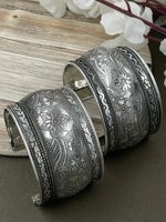 Load image into Gallery viewer, BRASS MATERIAL SET OF 2 KADA