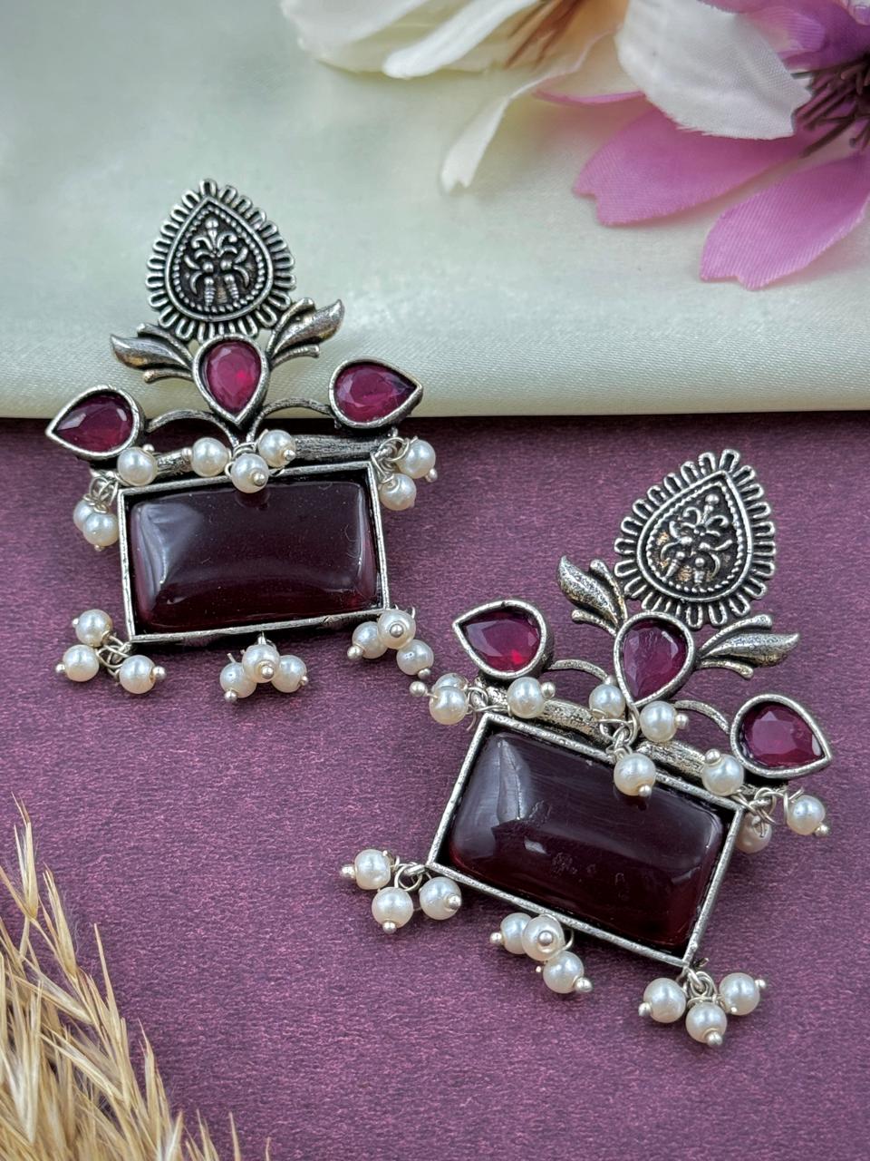 AISHA STUDS EARRINGS