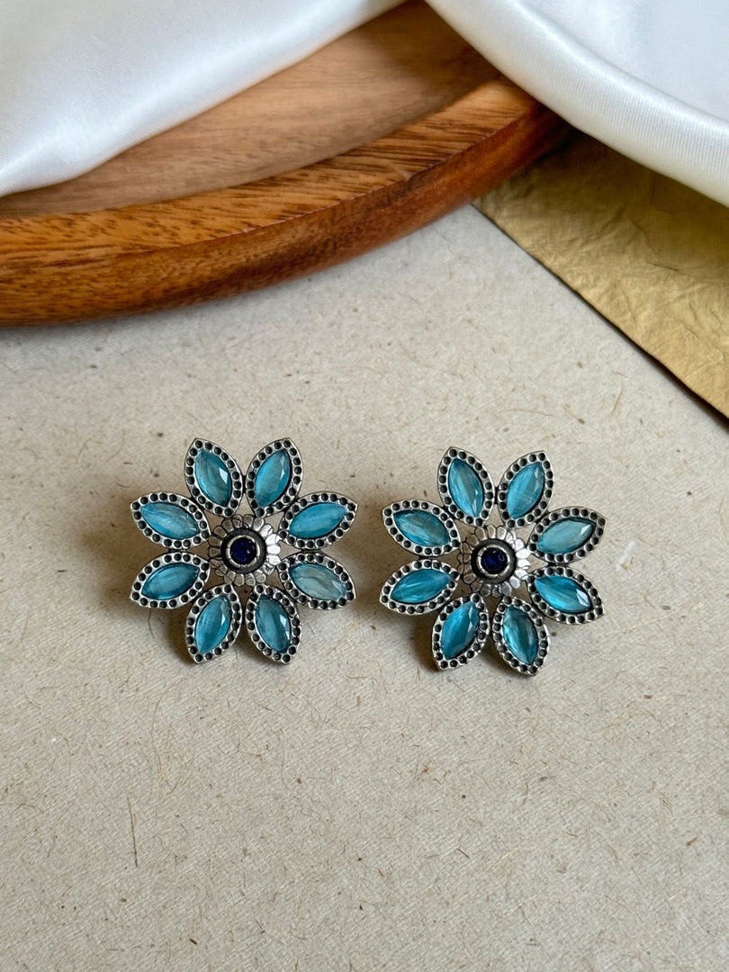 Nishi Stud Stone Earrings