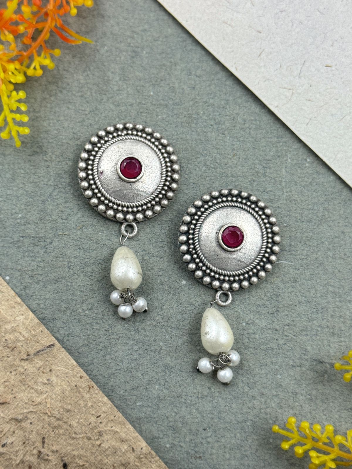 NISHA STUDS EARRINGS