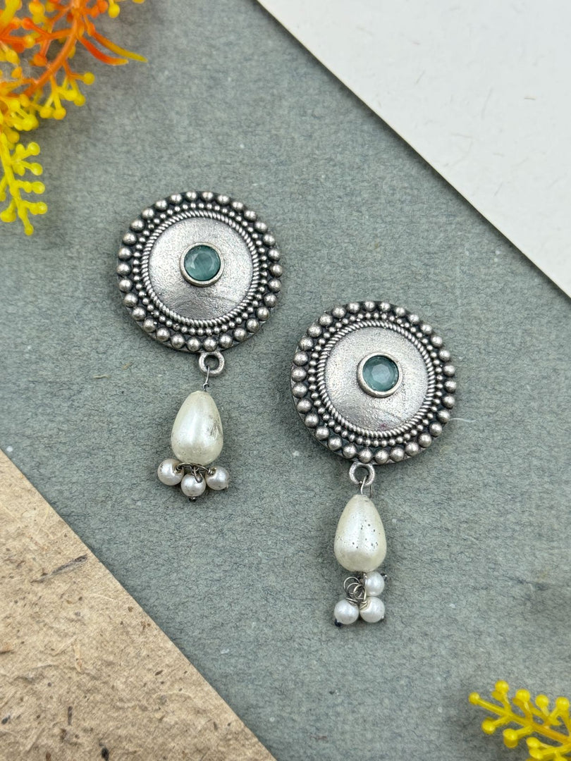 NISHA DANGLER EARRINGS