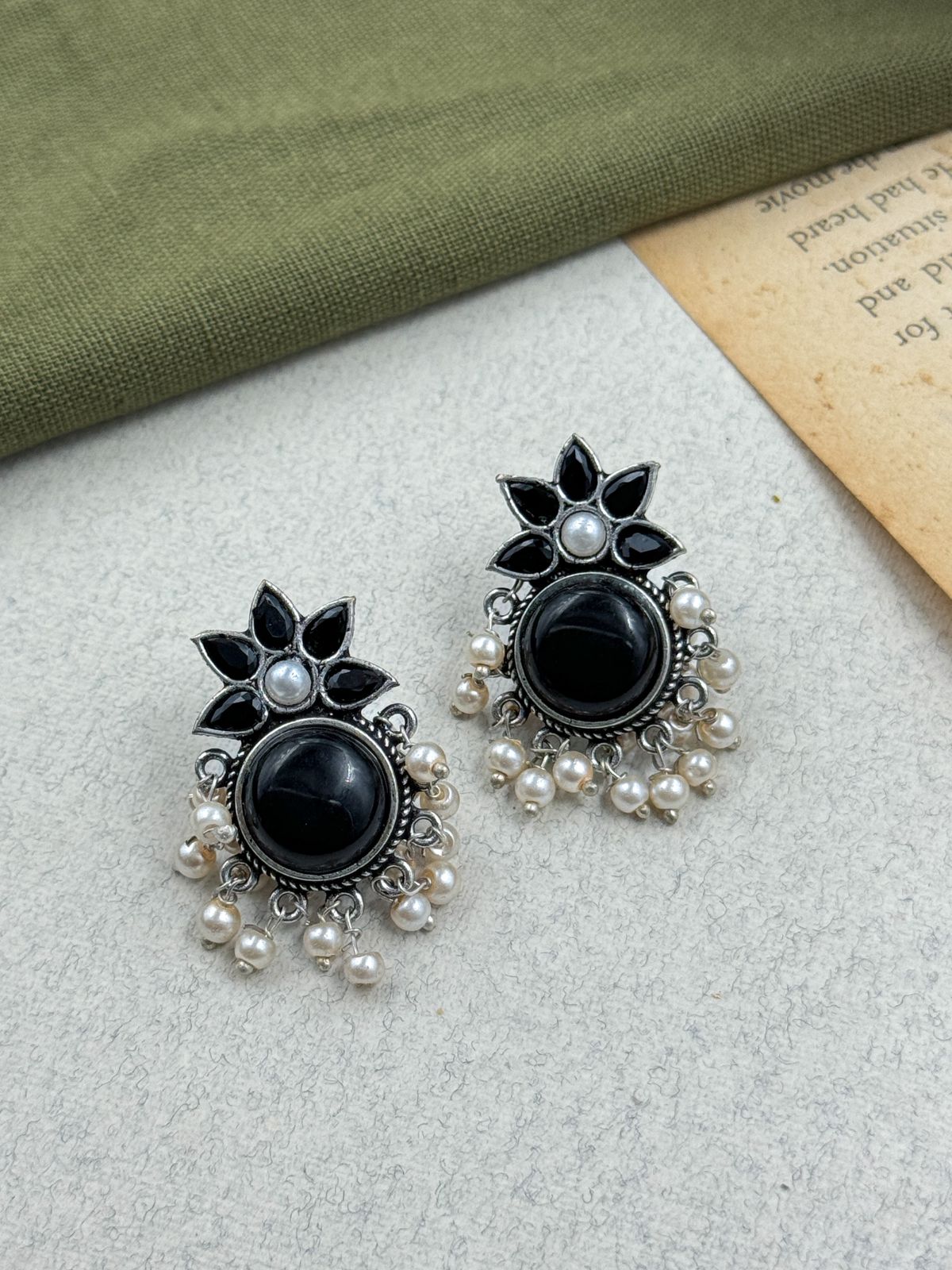 KRISHA STUDS EARRINGS