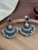 Load image into Gallery viewer, PRANJAL DANGLER EARRINGS