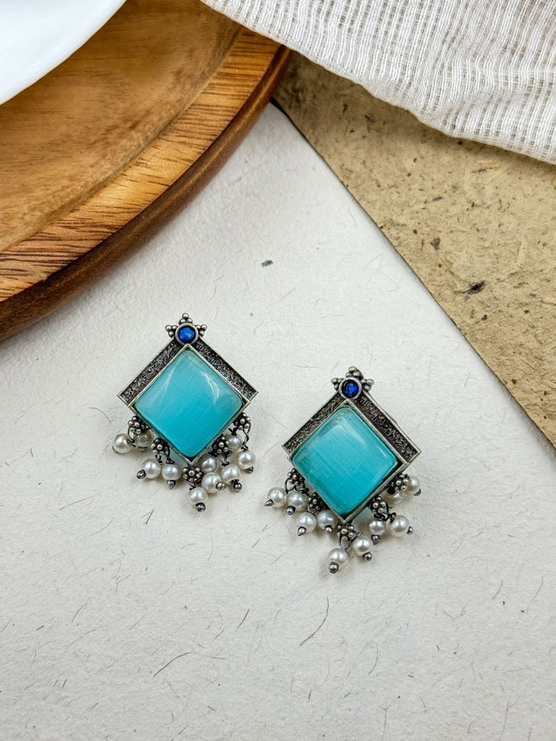 MEERA STUD EARRINGS