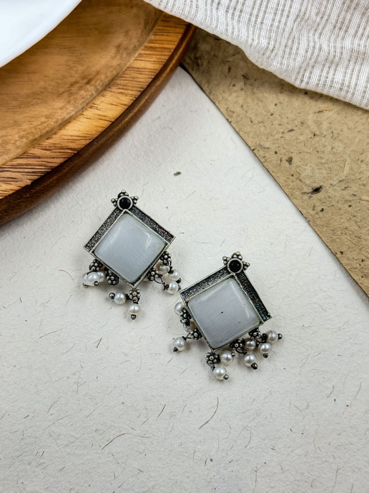 MEERA STUDS EARRINGS