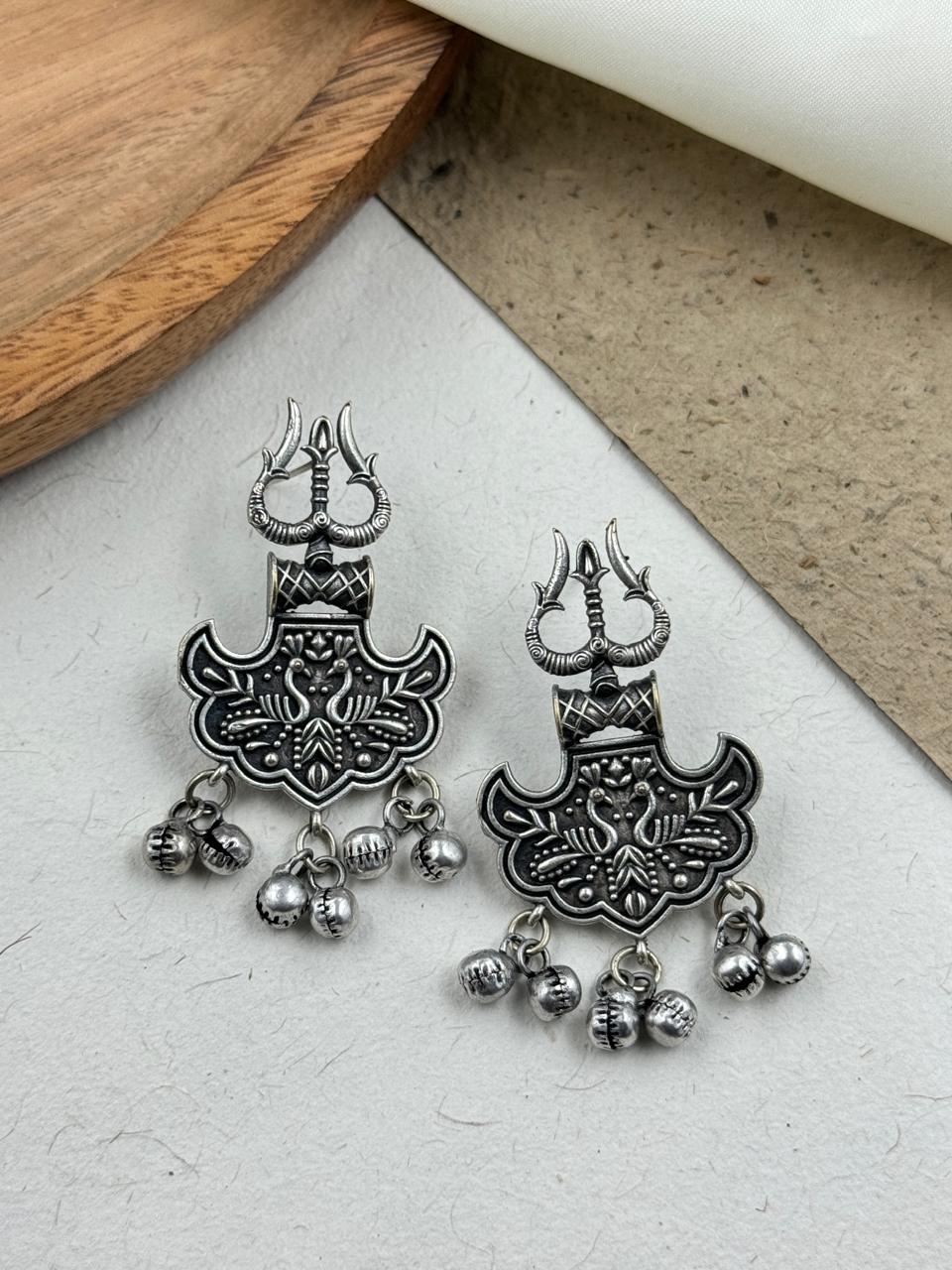 DRISHTI OXIDISED STUDS EARRINGS