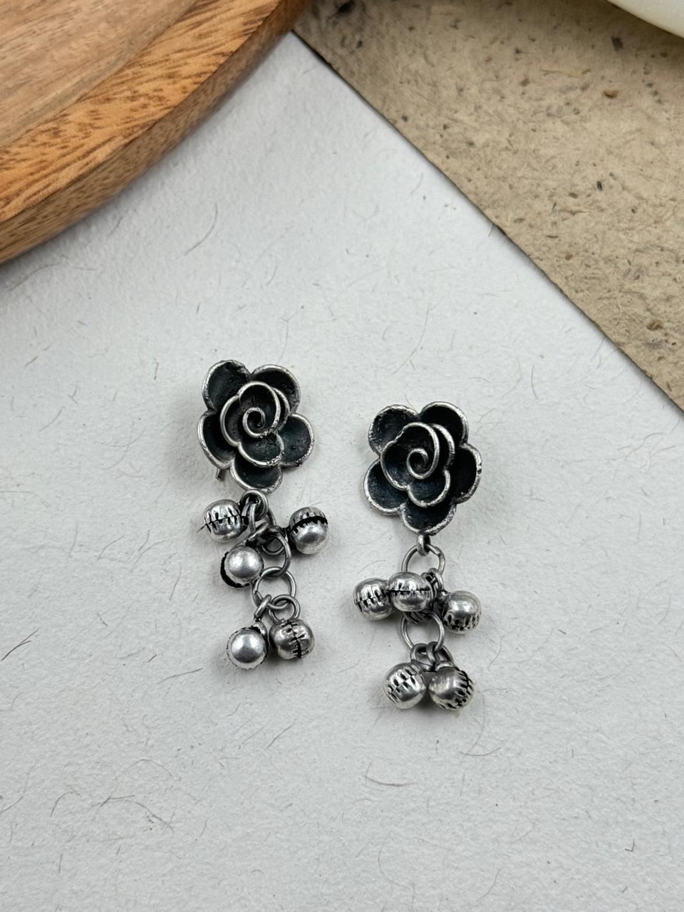 FLORA OXIDISED STUDS EARRINGS