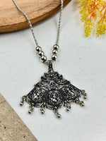 Load image into Gallery viewer, OXIDISED SILVER DESIGNER CHAIN PENDANT