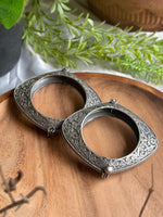 Load image into Gallery viewer, SILVER LOOKALIKE OVAL SQUARE BANGLE