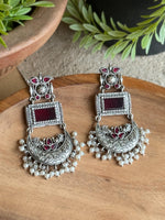 Load image into Gallery viewer, AROHI DANGLER EARRINGS