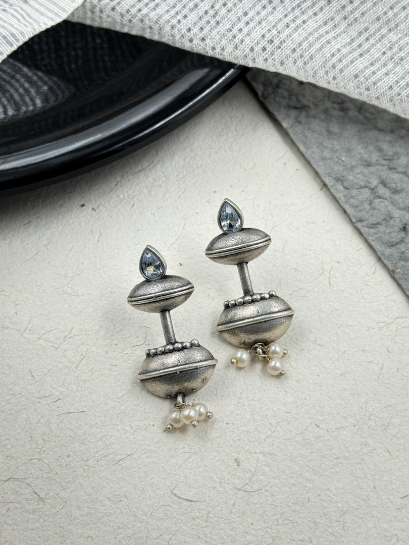 VIHA STUD EARRINGS