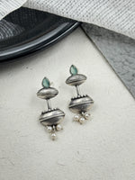Load image into Gallery viewer, VIHA STUD EARRINGS