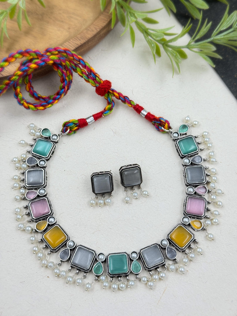 ARRYA STONE NECKLACE SET