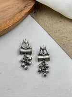 Load image into Gallery viewer, TANYA SILVER LOOKALIKE DANGLER EARRINGS