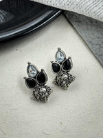 Load image into Gallery viewer, AMARA STUD EARRINGS