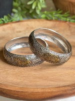 Load image into Gallery viewer, OXIDISED HANDMADE BANGLE