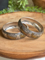 Load image into Gallery viewer, OXIDISED HANDMADE BANGLE