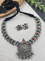 Load image into Gallery viewer, ADHIRA HANDMADE STONE NECKLACE SET