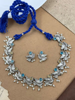 Load image into Gallery viewer, Mihika Stone Necklace Set