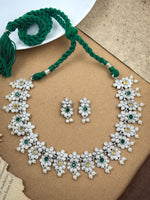 Load image into Gallery viewer, Pranvi Stone Necklace Set