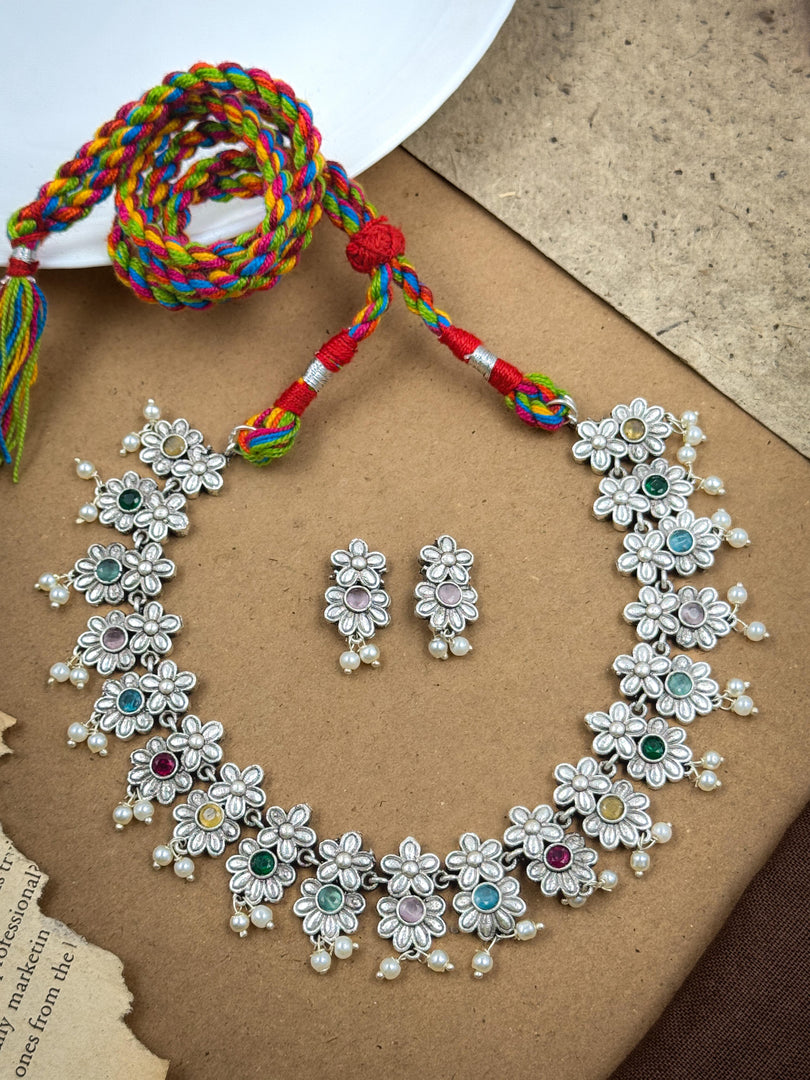 Pranvi Stone Necklace Set