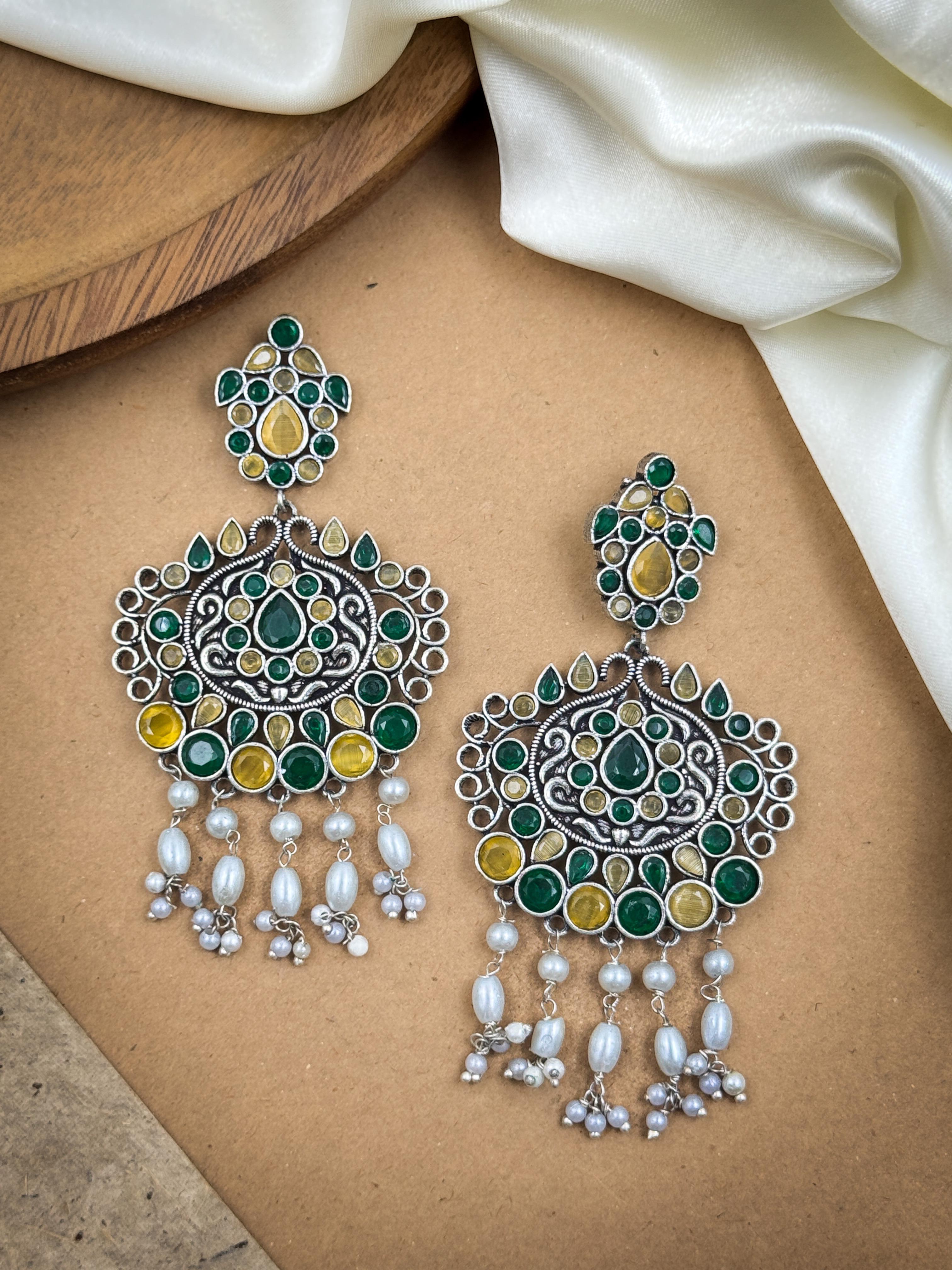 TANVI STONE DANGLER EARRINGS