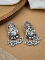 Load image into Gallery viewer, KEYA DANGLER EARRINGS