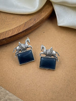 Load image into Gallery viewer, Sanvi Stud Earrings