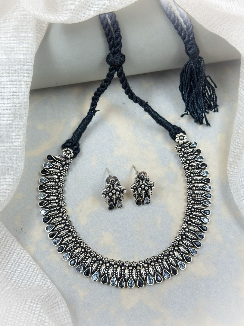 Driti Handmade Stone Necklace Set