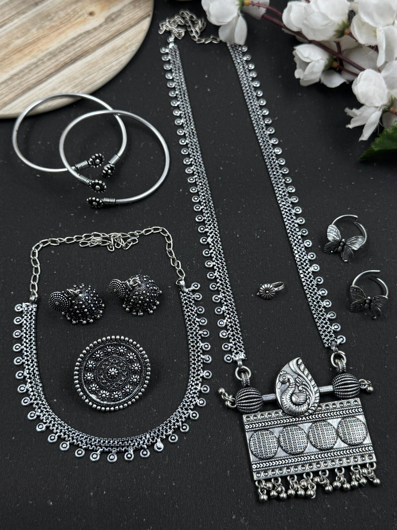 Pakhi 7 Piece Chain Pendant Jewellery Set Combo