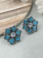Load image into Gallery viewer, Kashvi Studs Earrings