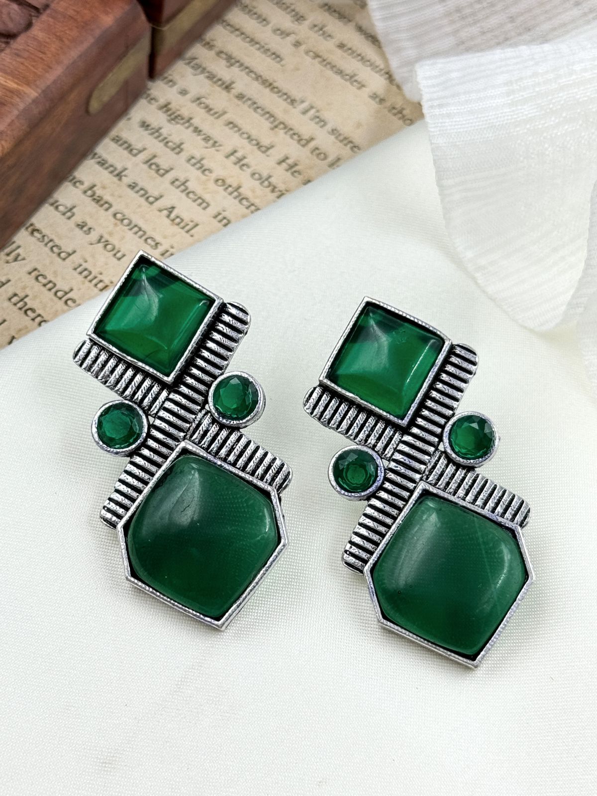 SIYA OXIDISED SILVER MONALISA STONE STUDS EARRINGS