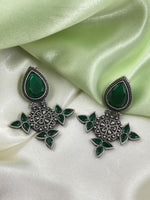 Load image into Gallery viewer, Meera  Dangler Earrings